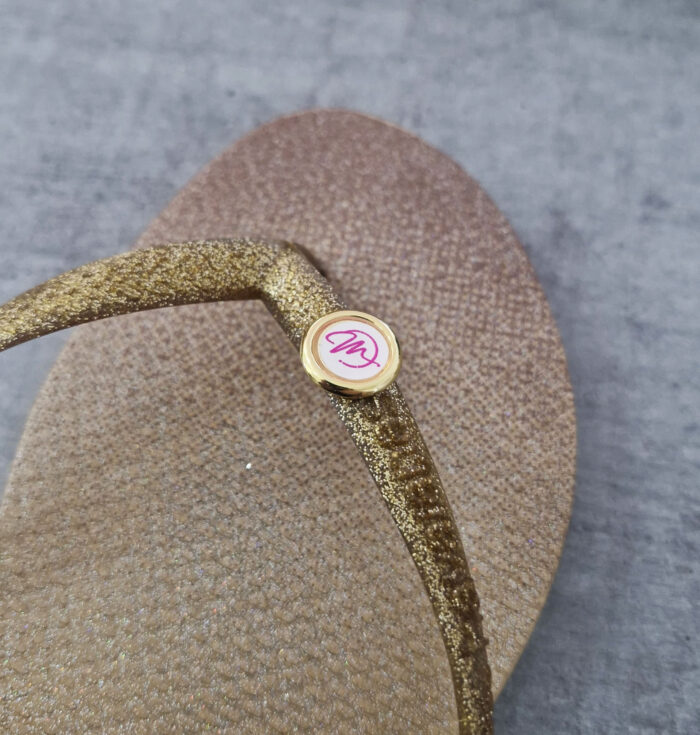 Pin de chinelo 1,5 cm - Linha Resina - à partir de 40 unidades - Imagem 1